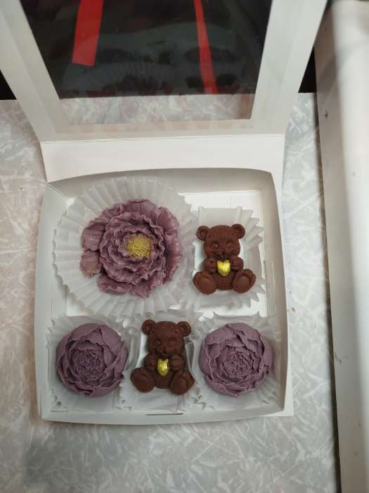 Фотография покупателя товара Коробка под 9 конфет с ячейками «Я люблю тебя» 14.5×13.5×3.5 см - Фото 2