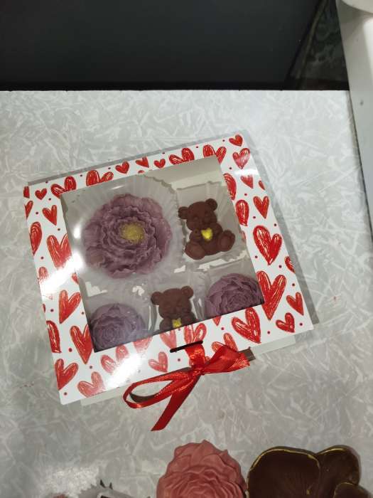 Фотография покупателя товара Коробка под 9 конфет с ячейками «Я люблю тебя» 14.5×13.5×3.5 см - Фото 3