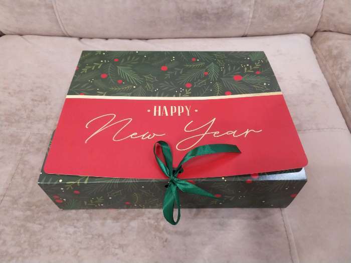 Фотография покупателя товара Складная коробка подарочная «С новым годом», 16.5 × 12.5 × 5 см - Фото 3