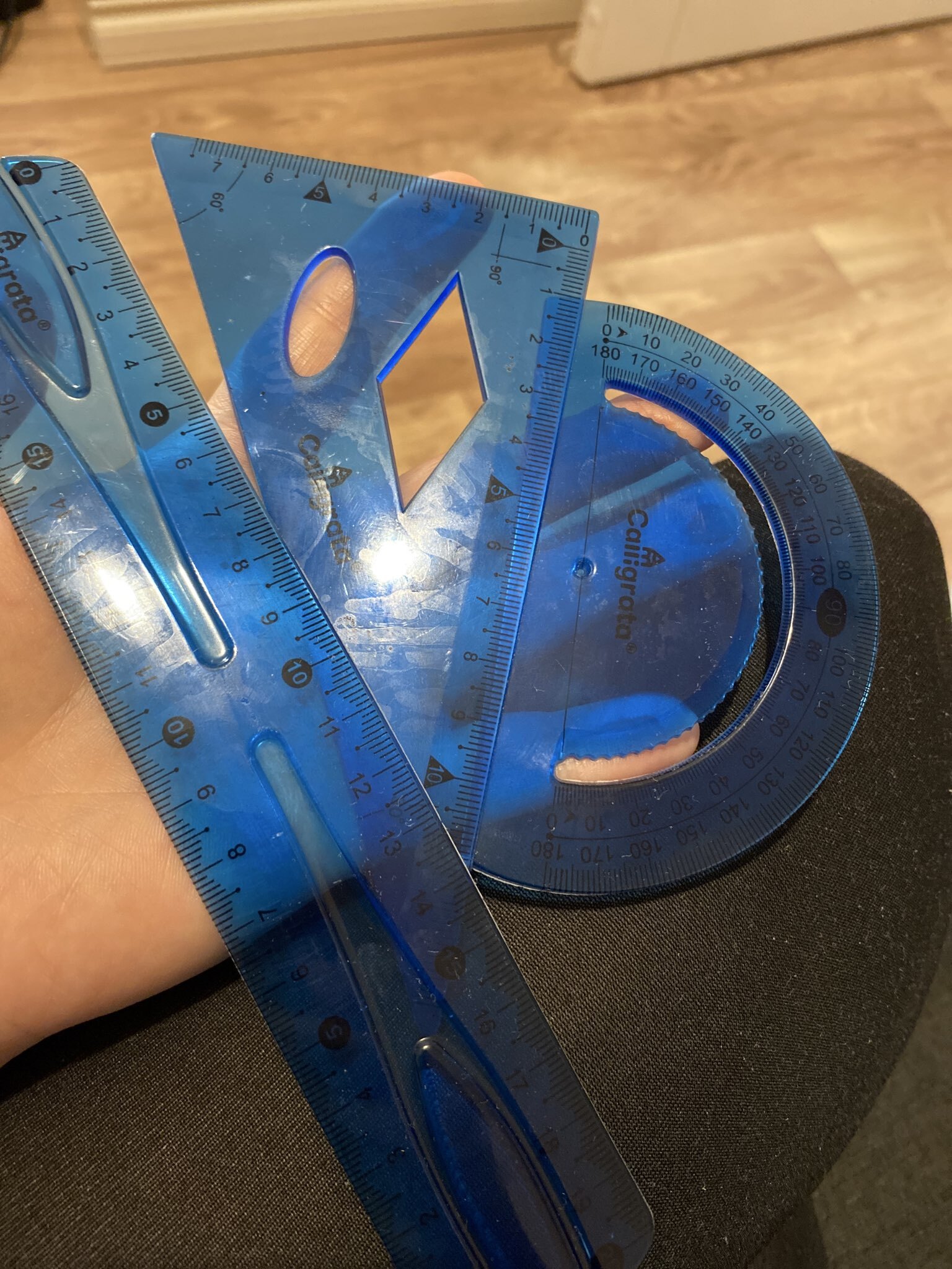 Фотография покупателя товара Набор геометрический, силиконовый, гибкий: линейка 20 см, угольник, транспортир, МИКС - Фото 2