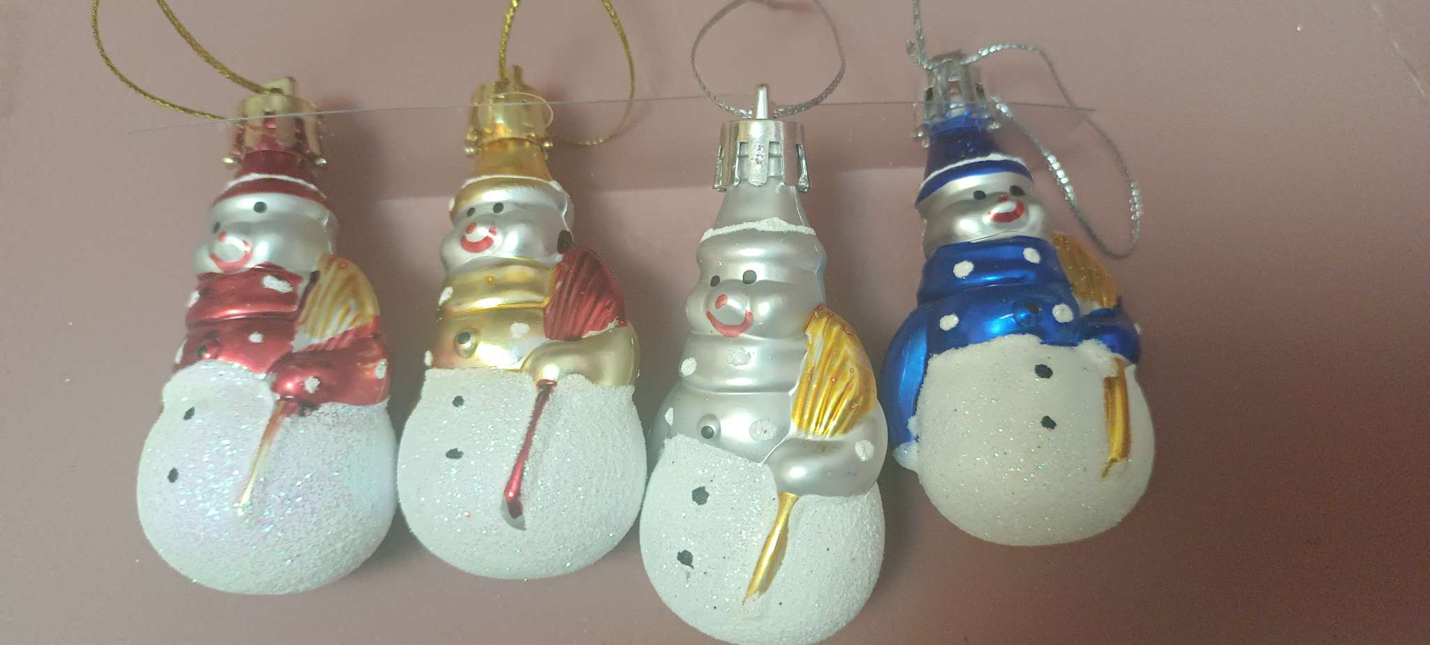 Фотография покупателя товара Ёлочные игрушки 4 шт. «Дружные снеговички», 3.5×6 см, МИКС - Фото 17