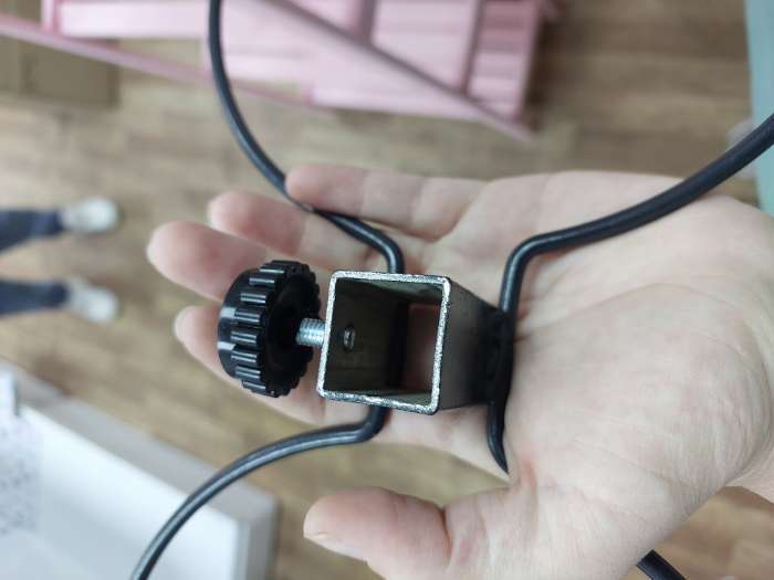 Фотография покупателя товара Подставка с мисками, 2×1 л, высота 40 см, разборная, чёрная - Фото 3