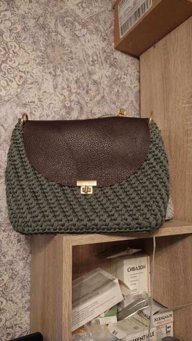 Фотография покупателя товара Застёжка для сумки, 3.9×2.6 см, цвет золотой - Фото 4