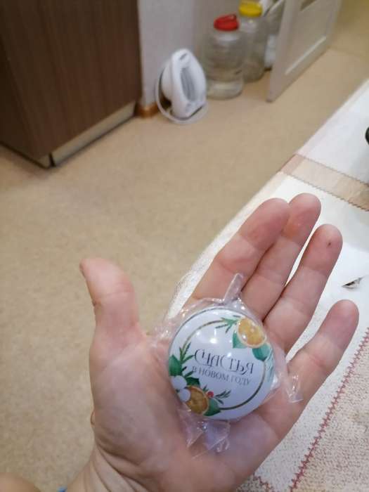 Фотография покупателя товара Свеча ароматическая в банке «С Новым годом», аромат вишня, d= 4,8 см - Фото 4