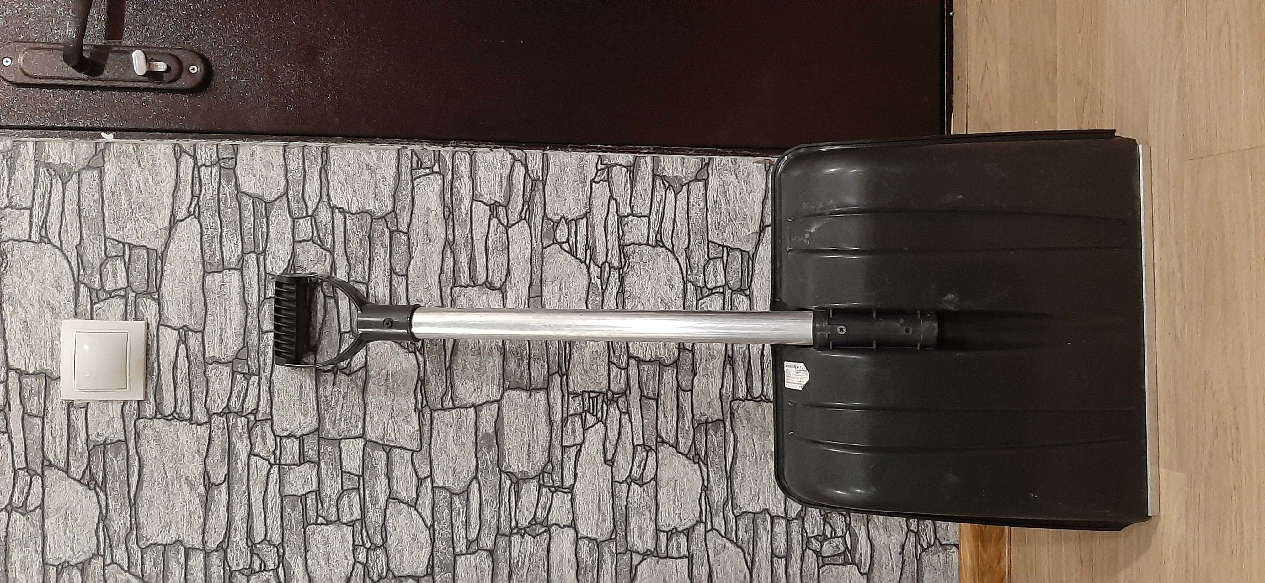 Фотография покупателя товара Лопата автомобильная пластиковая, ковш 380 × 370 мм, с алюминиевой планкой, алюминиевый черенок, с ручкой, «Мини» - Фото 1