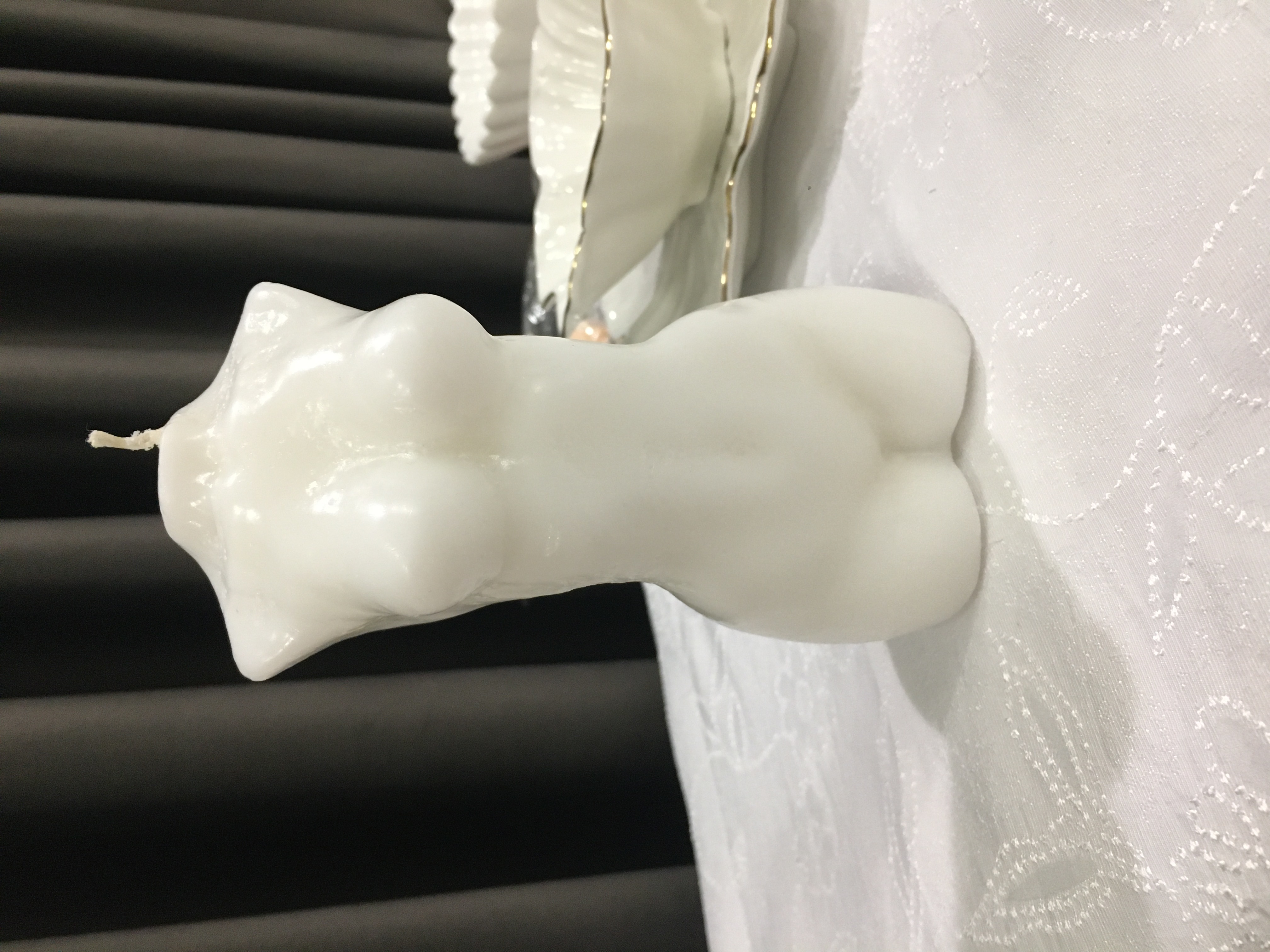 Фотография покупателя товара Свеча интерьерная "Женская фигура", белая