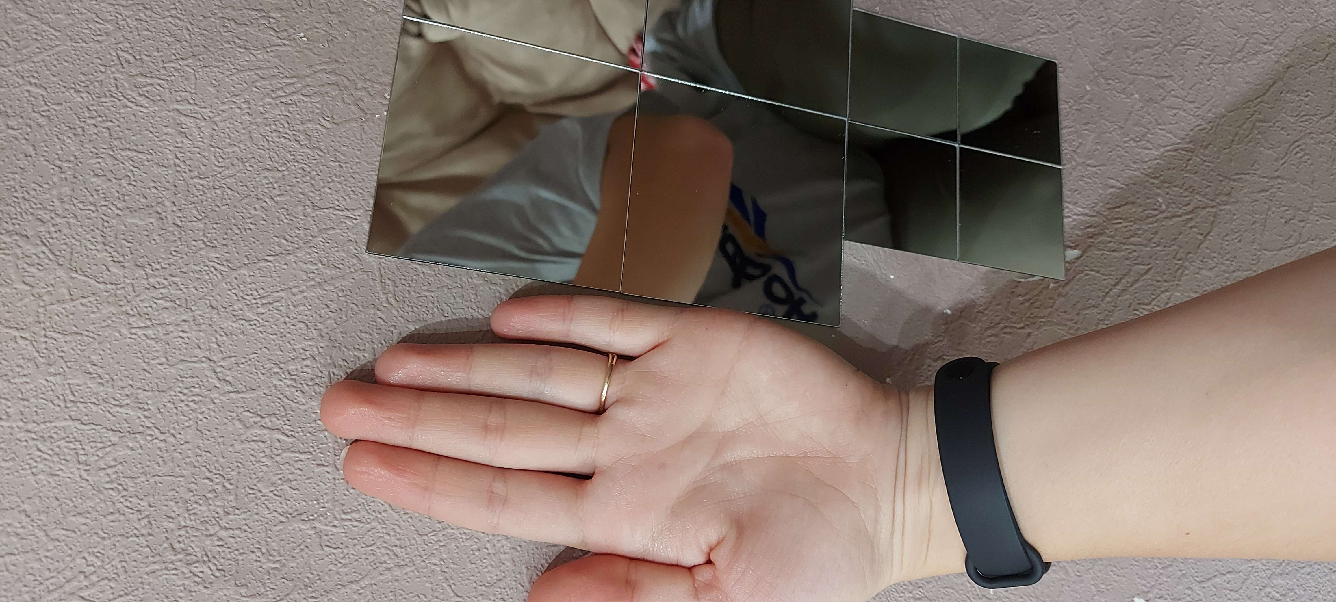 Фотография покупателя товара Наклейки интерьерные "Ромбы", зеркальные, декор настенный, панно 25 х 57 см, 16 эл