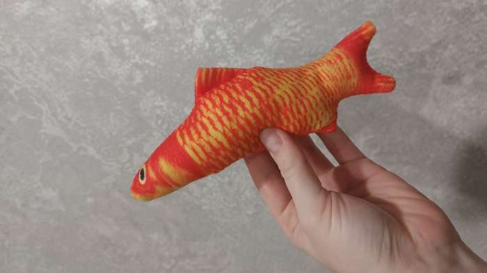 Фотография покупателя товара Игрушка «Рыба моей мечты!» с кошачьей мятой, 20 см, красный карп - Фото 1