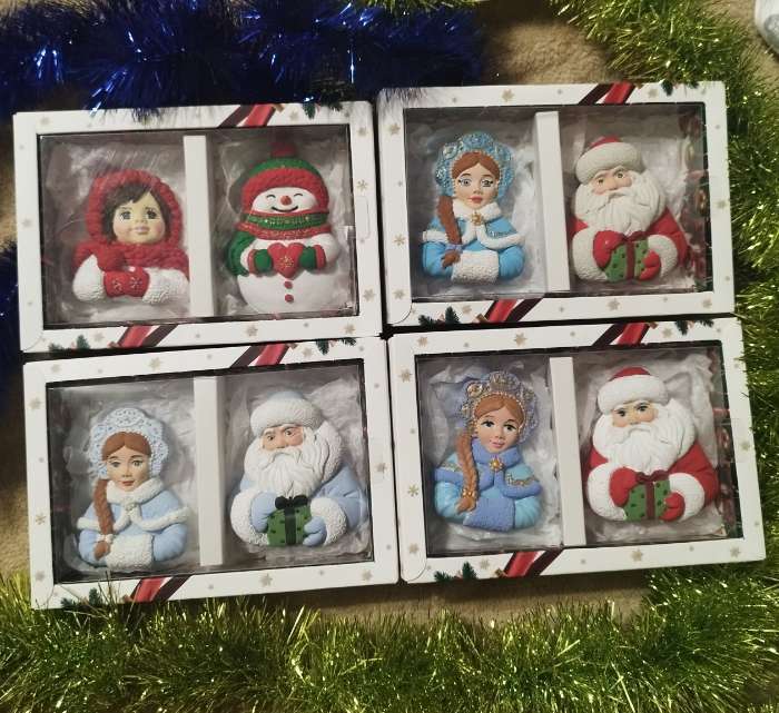 Фотография покупателя товара Коробка новогодняя складная с пластиковой крышкой «Почта Деда Мороза», 16.5×11×4 см - Фото 1