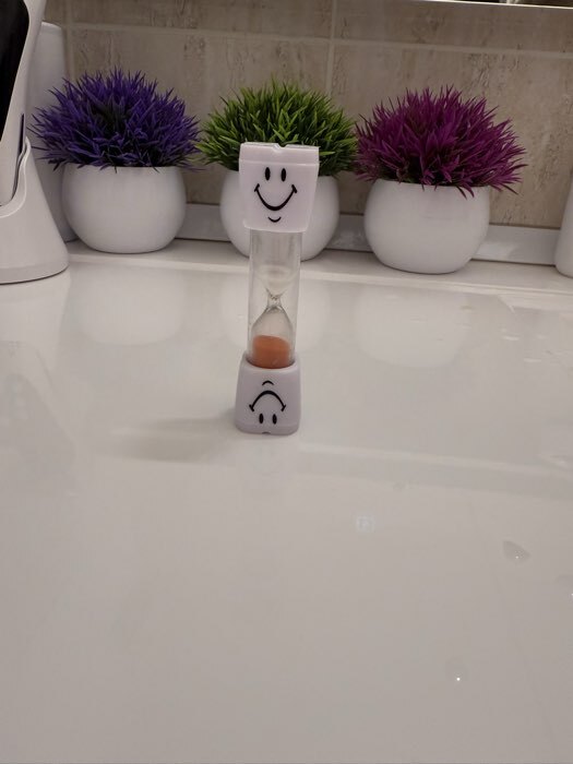 Фотография покупателя товара Часы песочные «Зубик», на 3 минуты, 9×2 см, красные - Фото 1