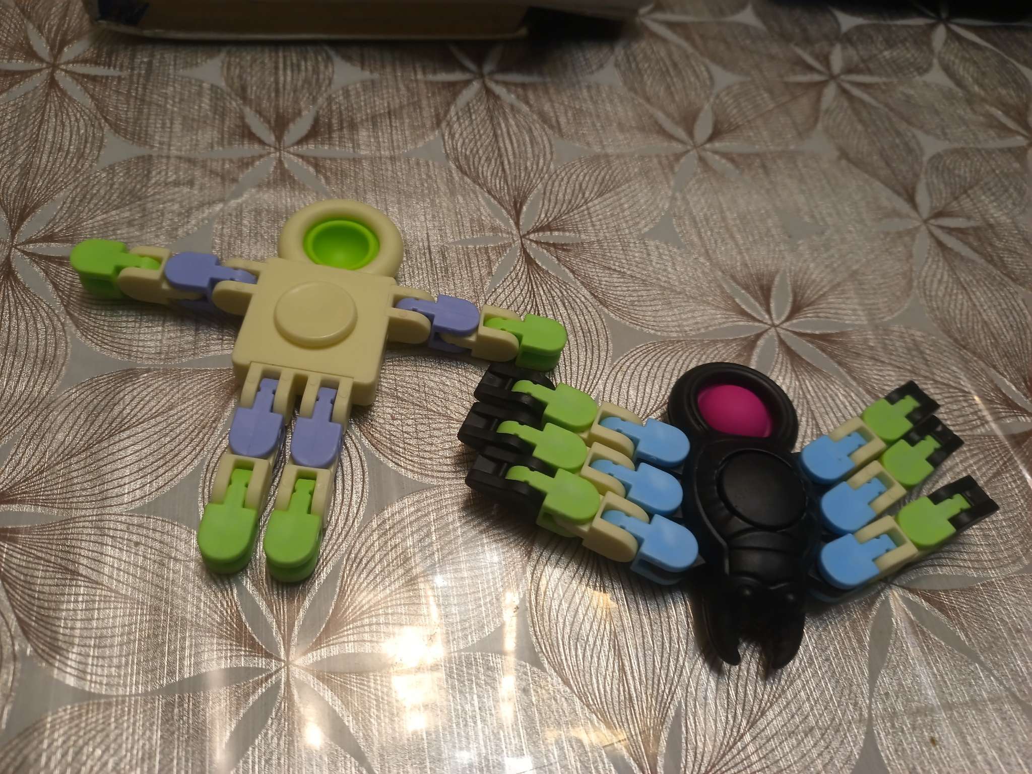 Фотография покупателя товара Развивающая игрушка «Робот», цвета МИКС - Фото 1