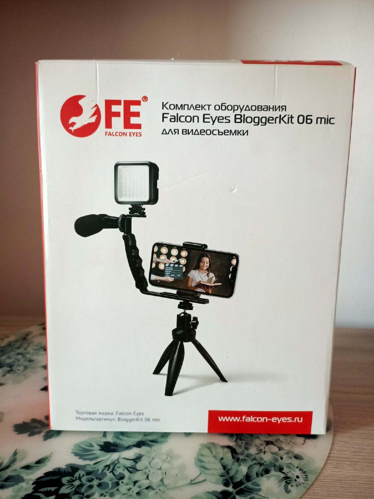 Фотография покупателя товара Комплект оборудования Falcon Eyes BloggerKit, 06 mic, для видеосъёмки - Фото 8