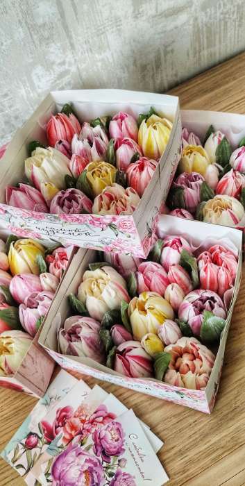 Фотография покупателя товара Коробка для капкейка «23 февраля», 16×16×7.5 см - Фото 2