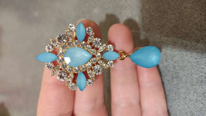 Фотография покупателя товара Брошь «Императрица» гамма, бело-зелёная в золоте - Фото 2