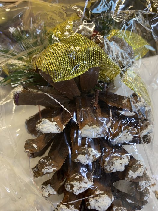 Фотография покупателя товара Подвеска новогодняя на ёлку «Зимнее настроение», шишка с подвесом, 8×8×14.5 см - Фото 7