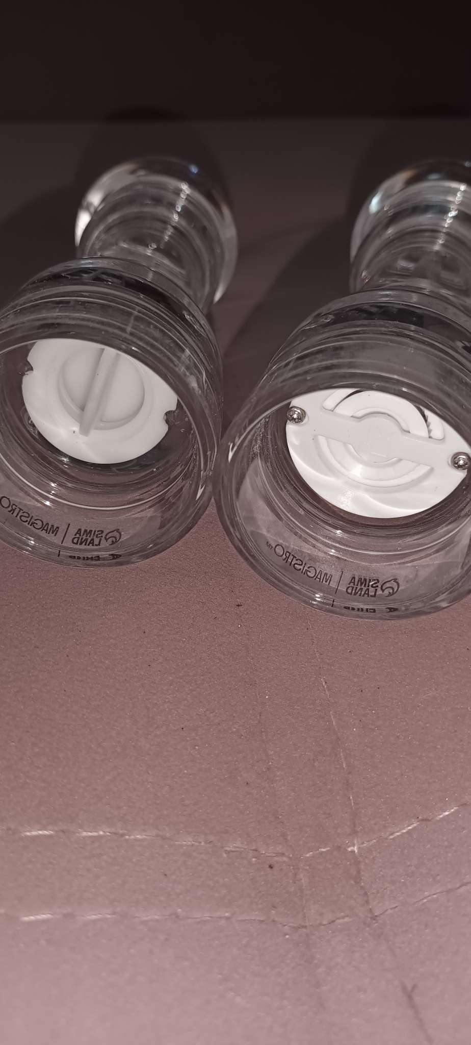 Фотография покупателя товара Набор ёмкостей для специй на подставке Magistro Glace, 8 предметов: контейнер 200 мл 4 шт., ложка 4 шт., акрил, прозрачный - Фото 2