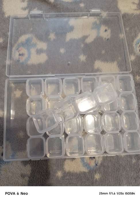 Фотография покупателя товара Органайзер для хранения мелочей QF, 28 ячеек, 17.5×10.5×2.5 см, разноцветный - Фото 4