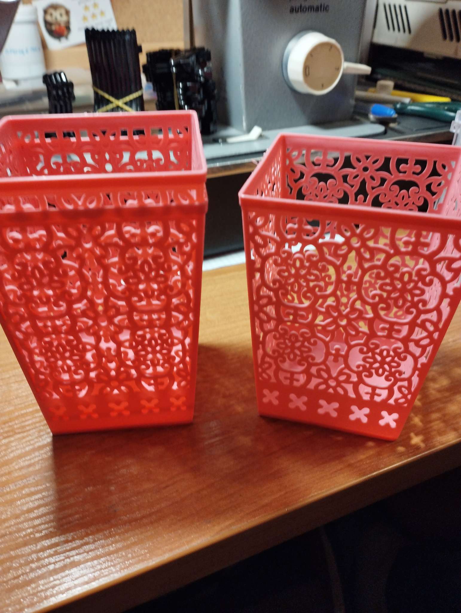 Фотография покупателя товара Подставка для столовых приборов «Арабеска», пластик, 9×9×12 см, МИКС - Фото 5