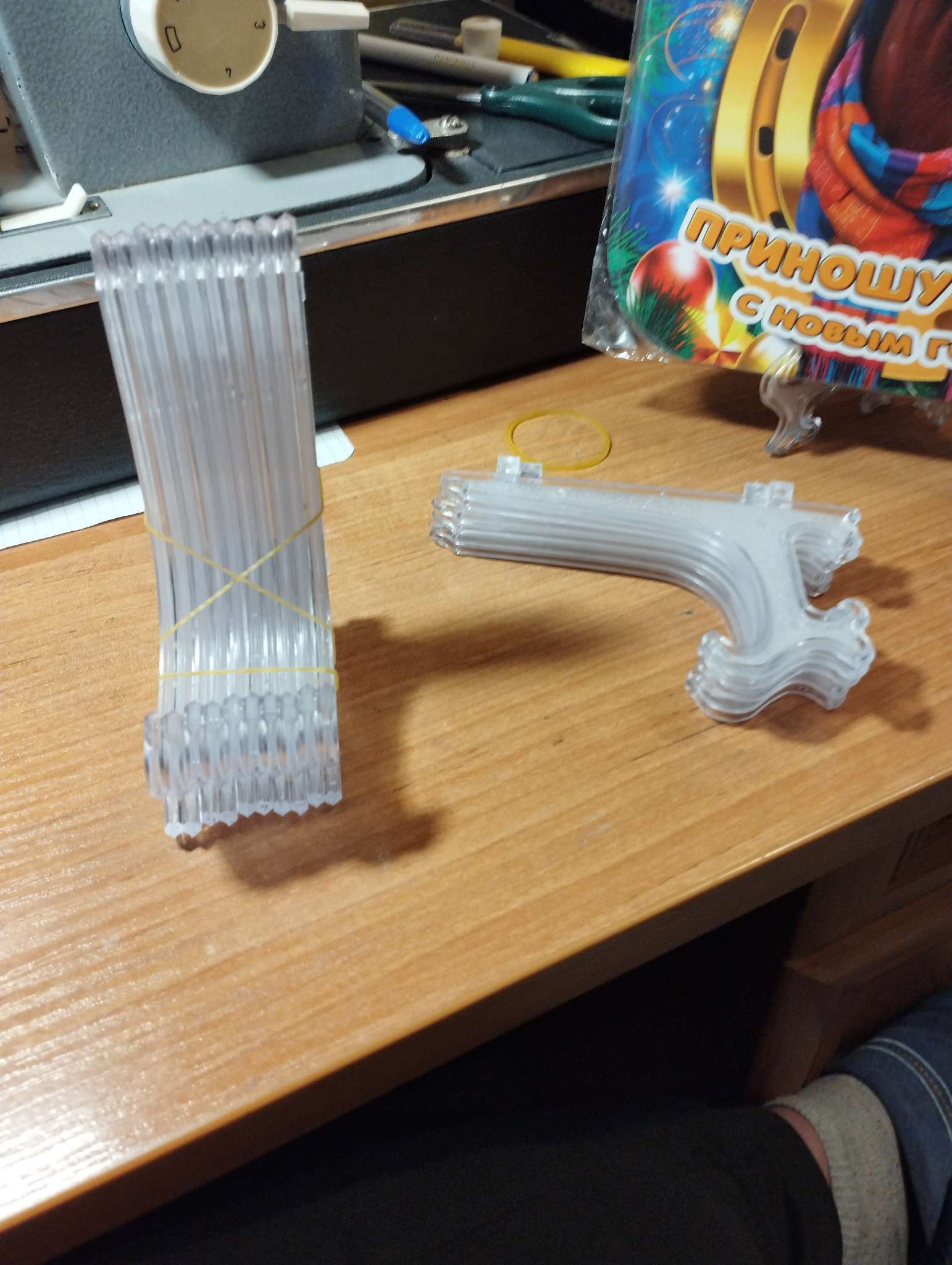 Фотография покупателя товара Подставка для тарелок d=13-16 см Cecilia, пластик, прозрачная, 12 см - Фото 2