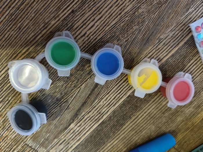 Фотография покупателя товара Елочные шары под раскраску «Лошадка» + краски, 2 шт., набор для творчества - Фото 2