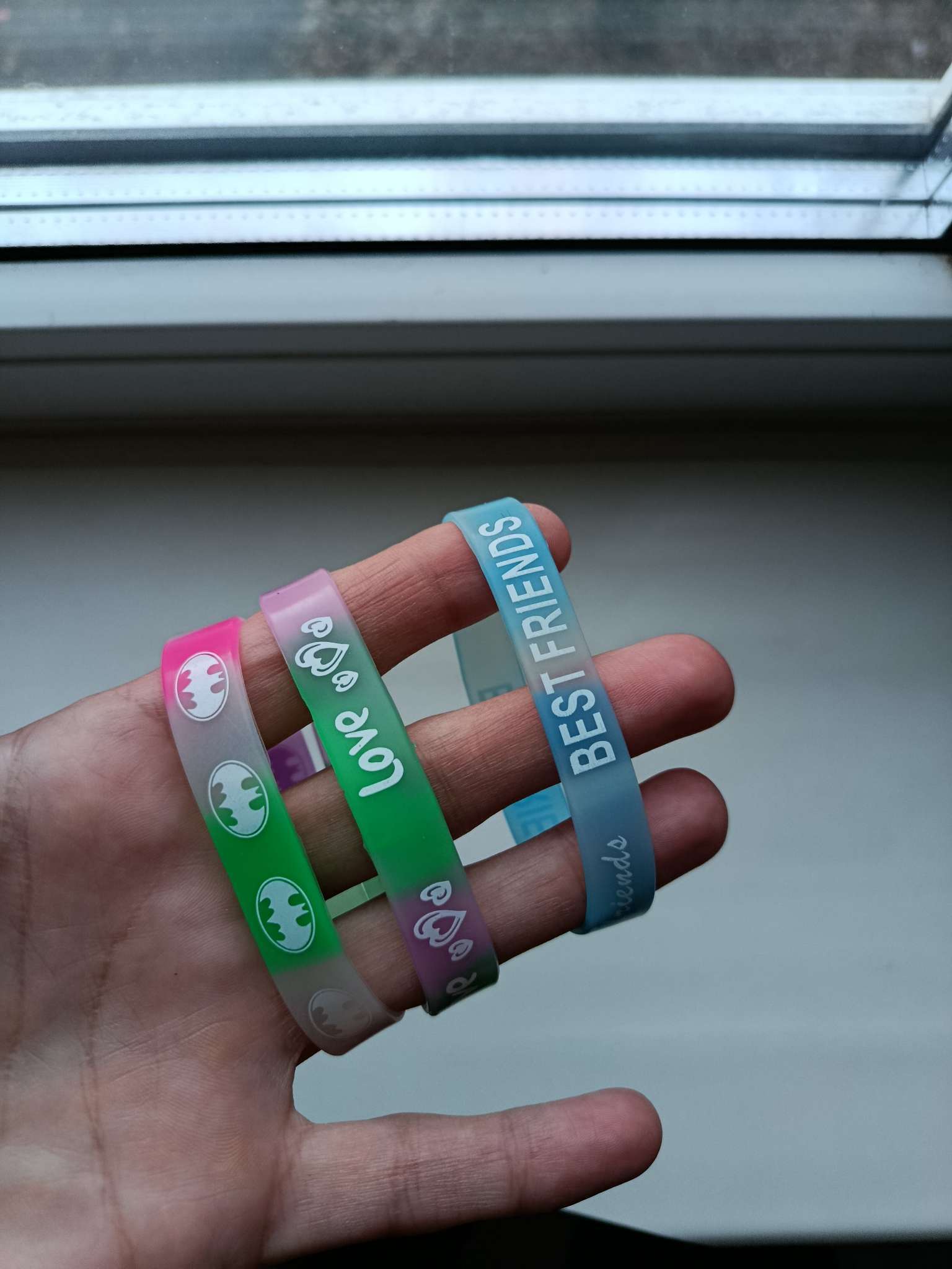 Фотография покупателя товара Браслеты силиконовые светящиеся «Настроение», набор 3 шт., миксы, 6 см - Фото 1