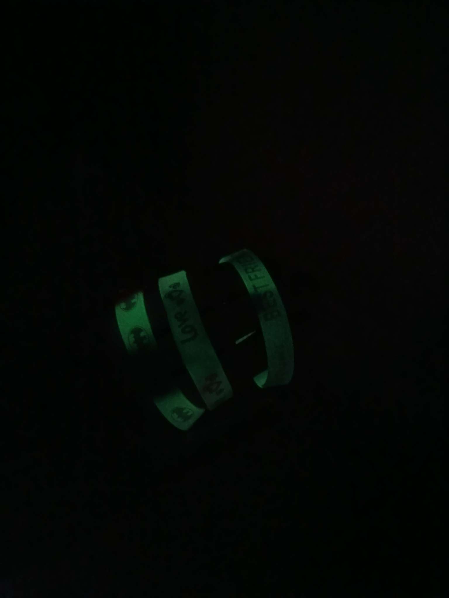 Фотография покупателя товара Браслеты силиконовые светящиеся «Настроение», набор 3 шт., миксы, 6 см - Фото 2