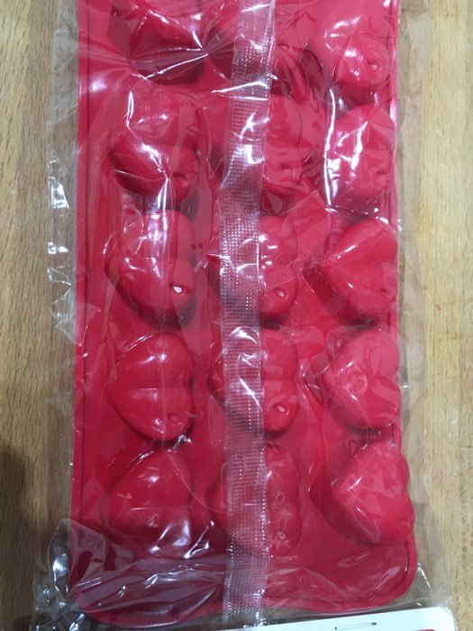 Фотография покупателя товара Форма для шоколада Доляна «Сердечки», силикон, 19,5×10×1,8 см, 15 ячеек (2,7×2,3 см), цвет МИКС - Фото 17