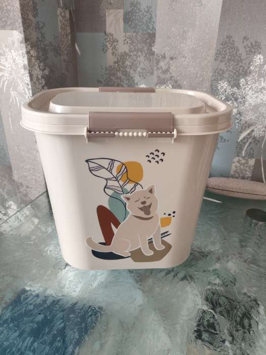 Фотография покупателя товара Контейнер Dogs для корма, овальный, 10 л, микс цветов - Фото 2