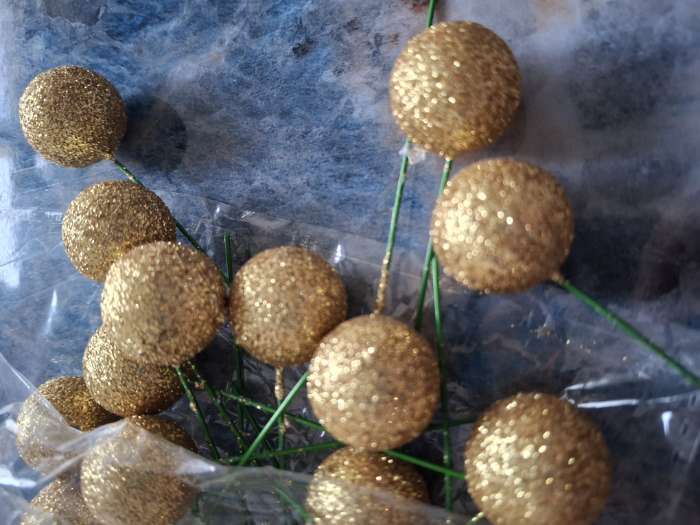 Фотография покупателя товара Фигурка для поделок и декора на проволоке «Шар», набор 20 шт., размер 1 шт. — 2×7 см, цвет золотой - Фото 2