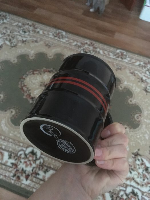 Фотография покупателя товара Кружка-бочка керамическая «Топливо мужика», 450 мл, цвет чёрный - Фото 2