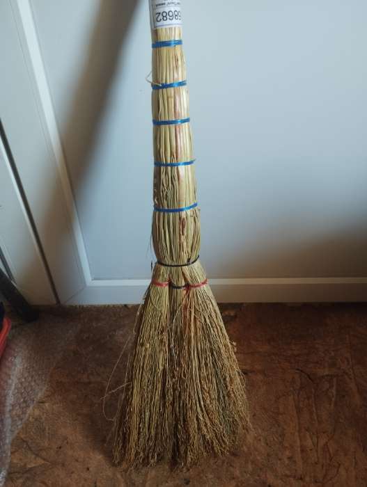 Фотография покупателя товара Веник 3-х лучевой «Сорго», малый, с петлей, 220 г, 60 см, нить - Фото 1