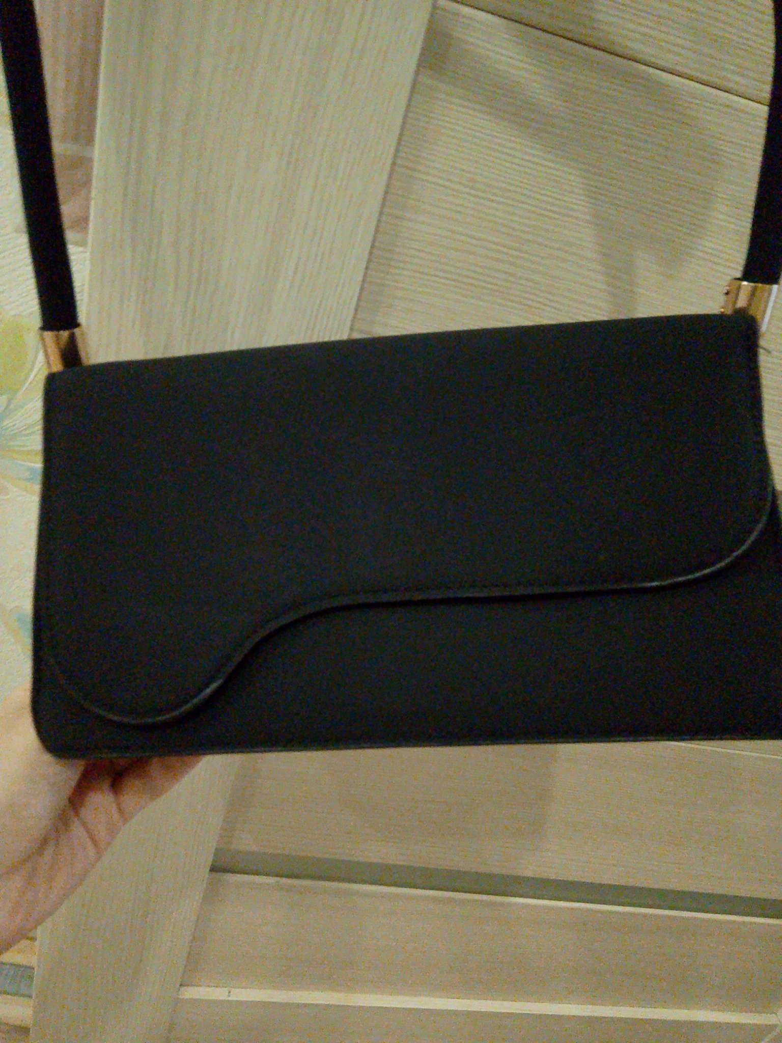 Фотография покупателя товара Сумка женская на одно плечо, на молнии, чёрная - Фото 1