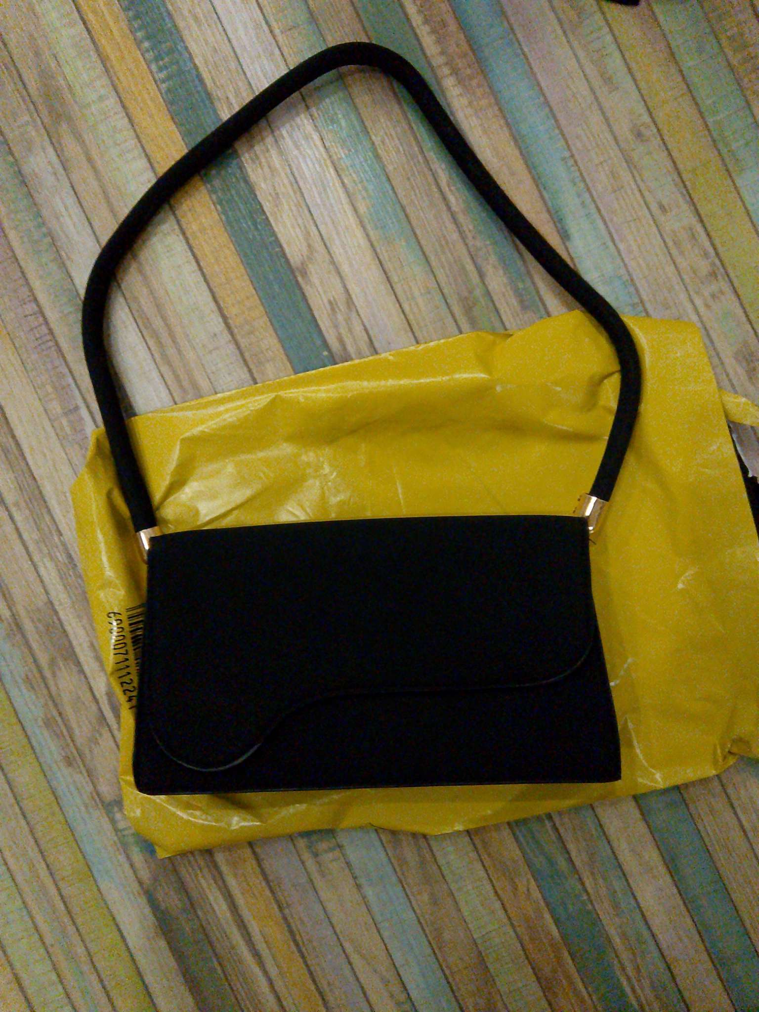 Фотография покупателя товара Сумка женская на одно плечо, на молнии, чёрная - Фото 3