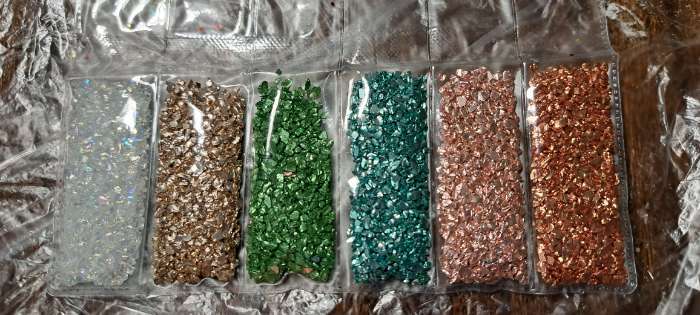 Фотография покупателя товара Крошка стеклянная для эпоксидной смолы, набор 6 цветов, вес 1 цвета — 5 г - Фото 1