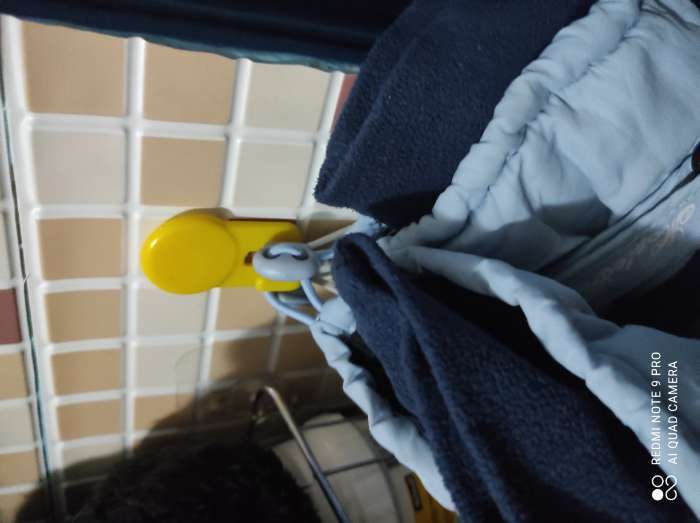 Фотография покупателя товара Крючок на липучке Доляна «Смайлик», 3 шт, цвет жёлтый - Фото 4