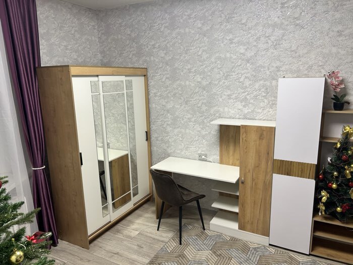 Фотография покупателя товара Стол компьютерный «Квартет - 6», со шкафом, 2 полки, 1450×500×1350 мм, цвет дуб крафт золотой/белый - Фото 3