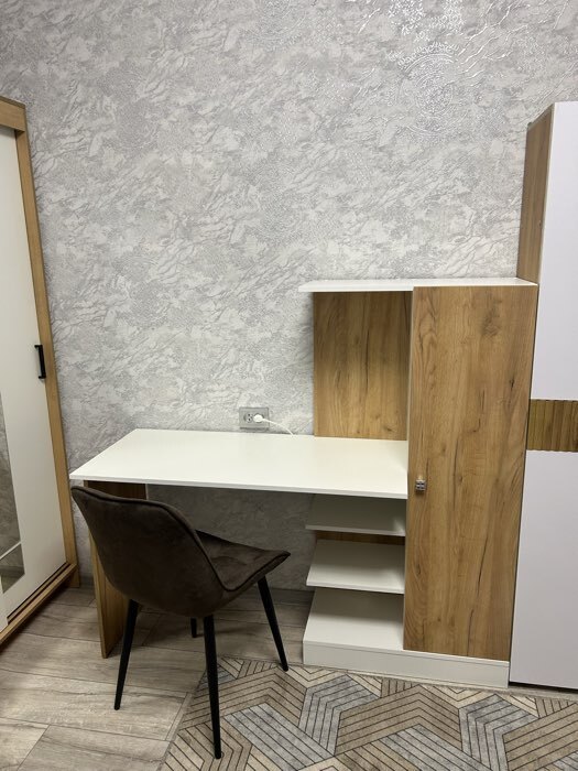 Фотография покупателя товара Стол компьютерный «Квартет - 6», со шкафом, 2 полки, 1450×500×1350 мм, цвет дуб крафт золотой/белый - Фото 1