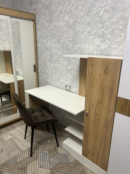 Фотография покупателя товара Стол компьютерный «Квартет - 6», со шкафом, 2 полки, 1450×500×1350 мм, цвет дуб крафт золотой/белый - Фото 2