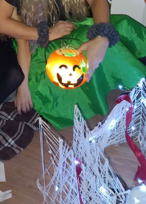 Фотография покупателя товара УЦЕНКА Прикол конфетница с паучками«Тыква» 18×18×13 см - Фото 2