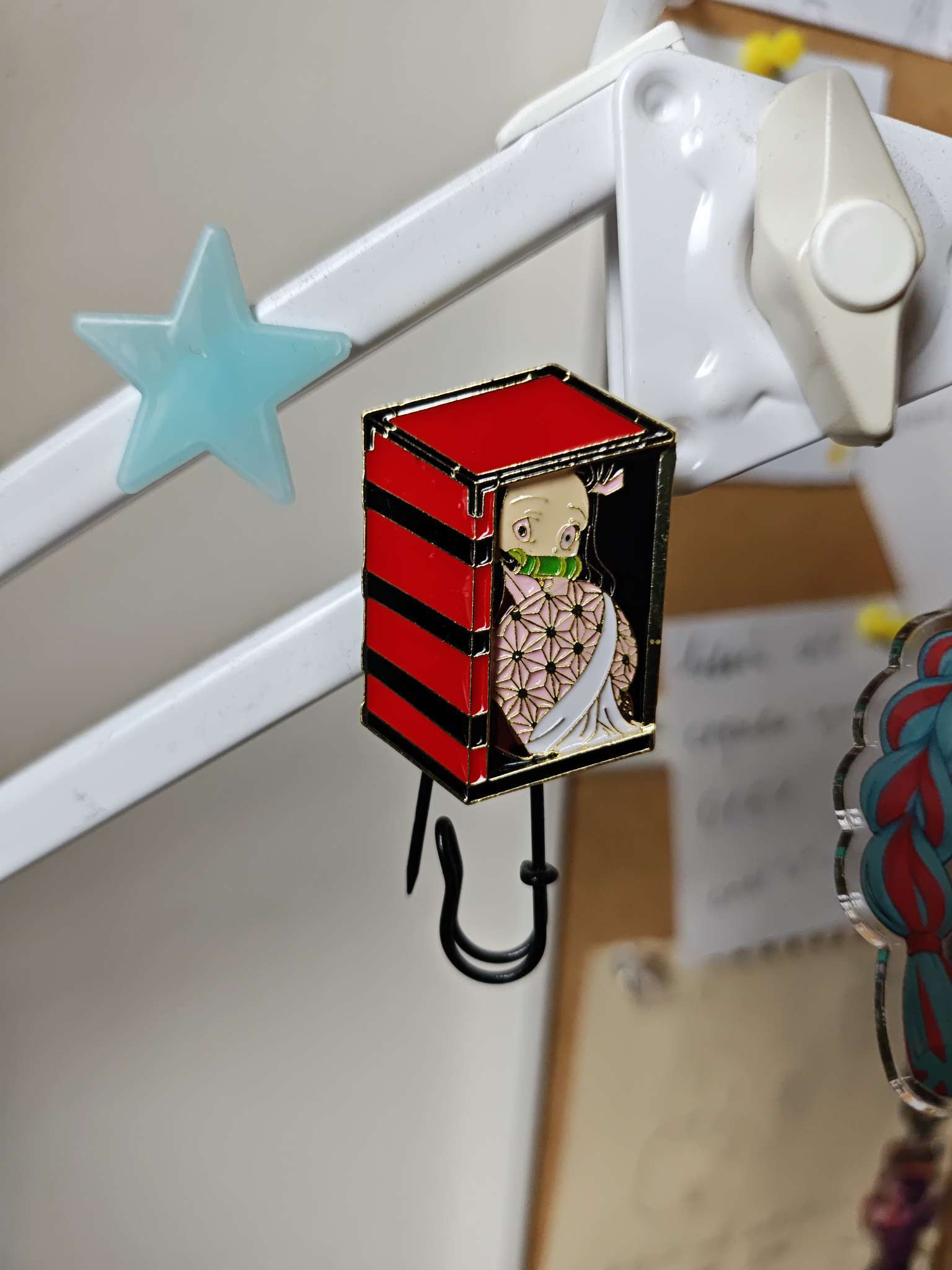 Фотография покупателя товара Значок «Япония» я рядом, цветной в золоте - Фото 1