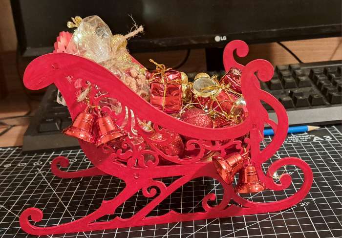 Фотография покупателя товара Сувенир "Сани" 23х14х10,5 см (набор 6 деталей) - Фото 2