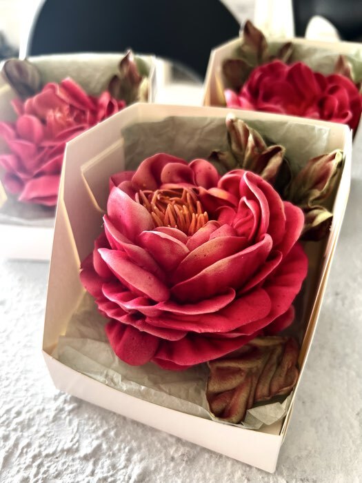 Фотография покупателя товара Коробка для 1 капкейка с прозрачной крышкой, 10.5×10.5×10 см, кондитерская упаковка - Фото 1