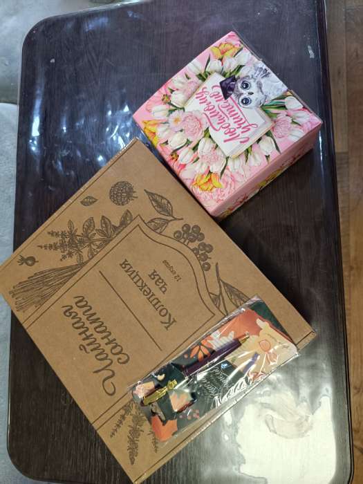 Фотография покупателя товара Ручка шариковая, синяя паста, 1 мм, пластик, автоматическая, с фигурным клипом «С днём учителя» - Фото 2