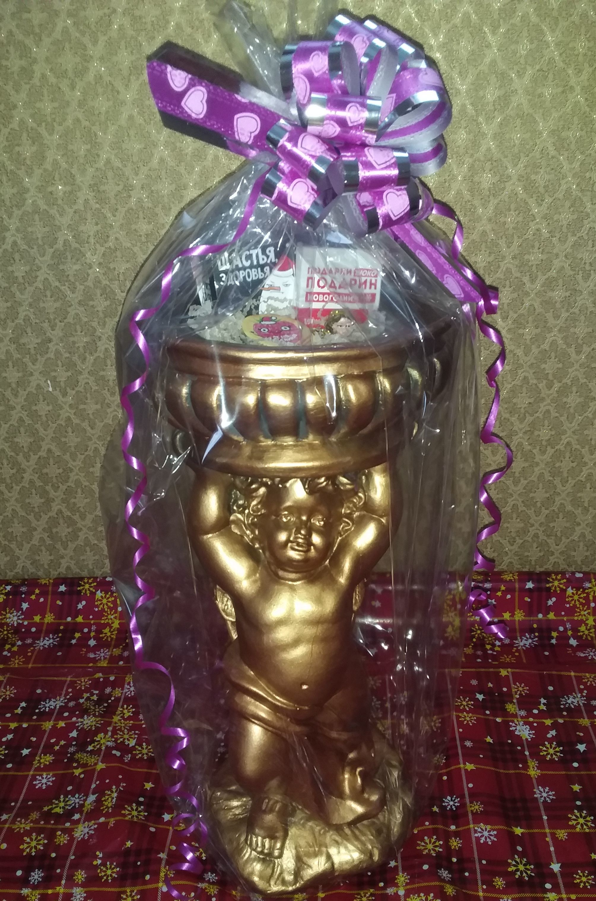 Фотография покупателя товара Фигурное кашпо "Ангел с чашей на голове" бронза 0,6 л / 19х40х19см - Фото 2
