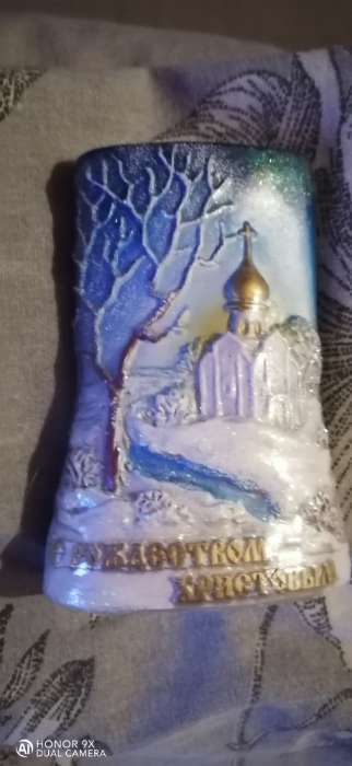 Фотография покупателя товара Свеча - цилиндр «Церковь на горке», 7.5×4×11 см - Фото 2