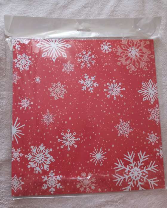 Фотография покупателя товара Бумага для скрапбукинга «Снежинки», 30.5×32 см, 180 г/м² - Фото 1