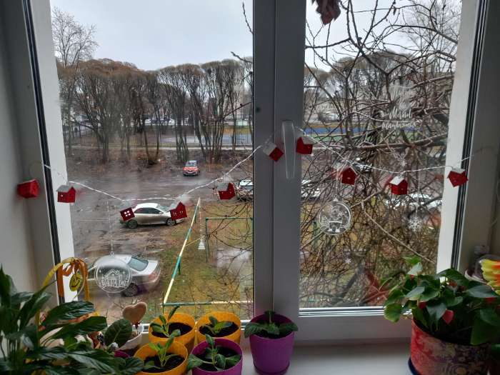 Фотография покупателя товара Наклейки на окна многоразовые «С Новым годом», 33×50 см - Фото 2