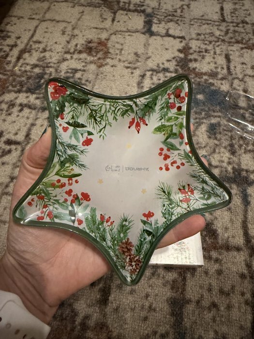 Фотография покупателя товара Блюдо новогоднее сервировочное Доляна «Ёлочка», d=14.5 см, стекло, белое, зелёное - Фото 2