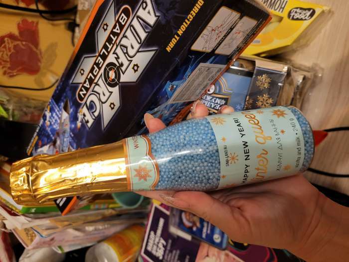 Фотография покупателя товара Соляной жемчуг для ванны во флаконе шампанское Winter queen, 240 г, аромат ваниль и молоко - Фото 1