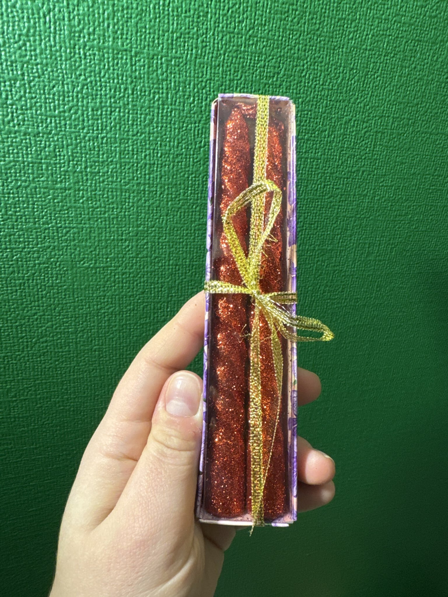 Фотография покупателя товара Набор свечей витых, 1.5×15 см, 2 шт., блестки, сиреневый - Фото 1